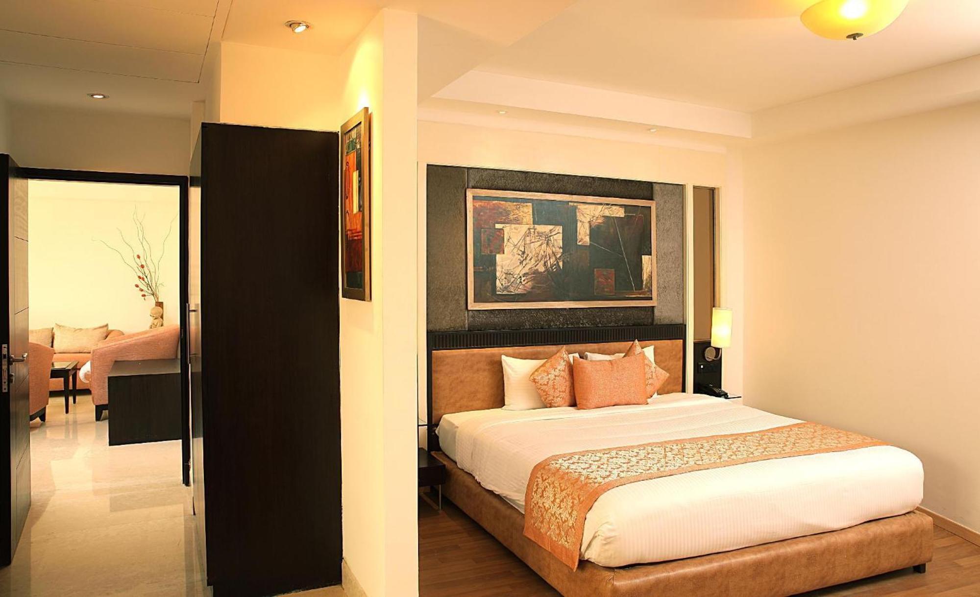 Inde Hotel Vista Woods Huda City Centre, Gurgaon Exterior photo