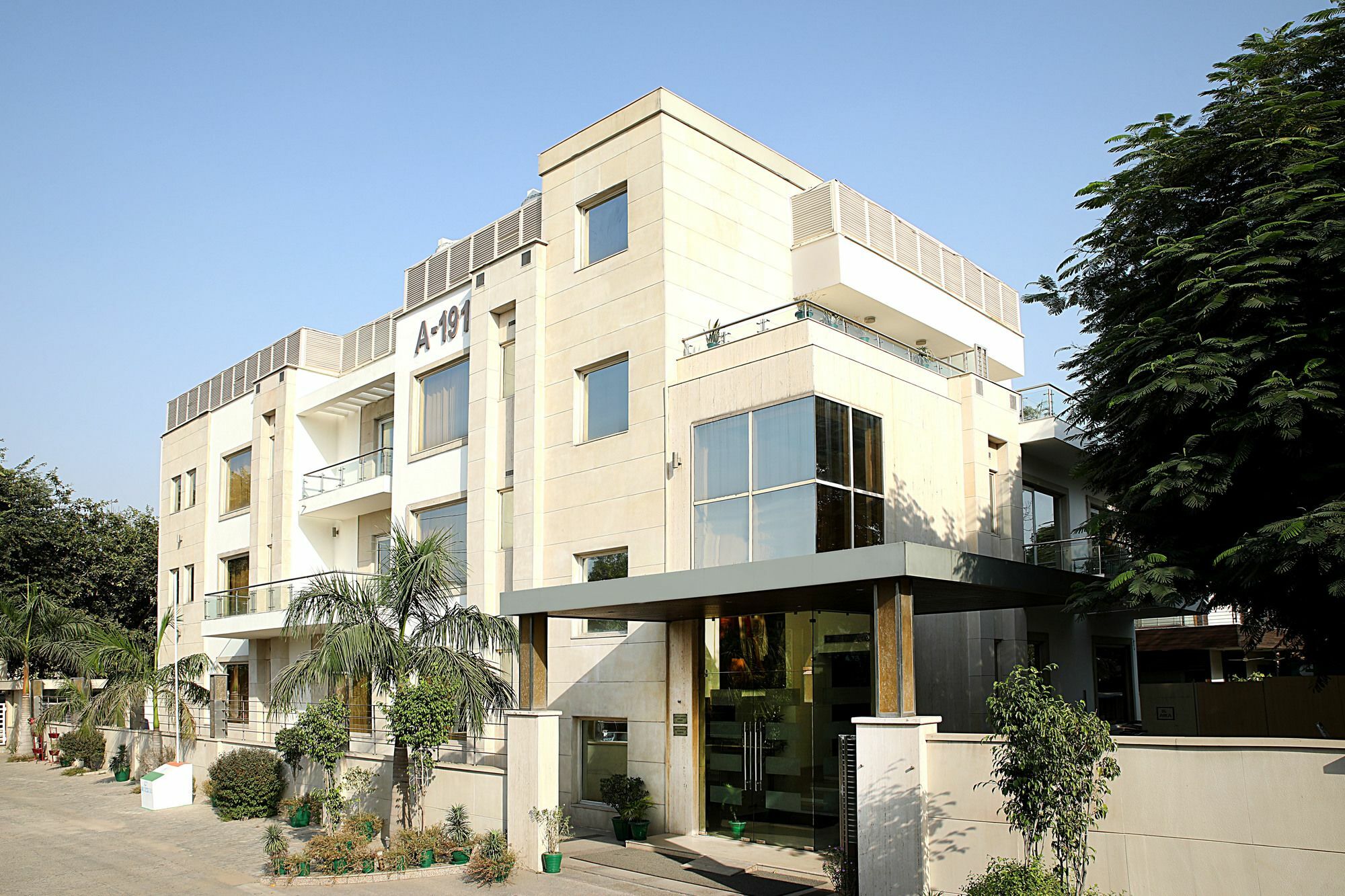 Inde Hotel Vista Woods Huda City Centre, Gurgaon Exterior photo